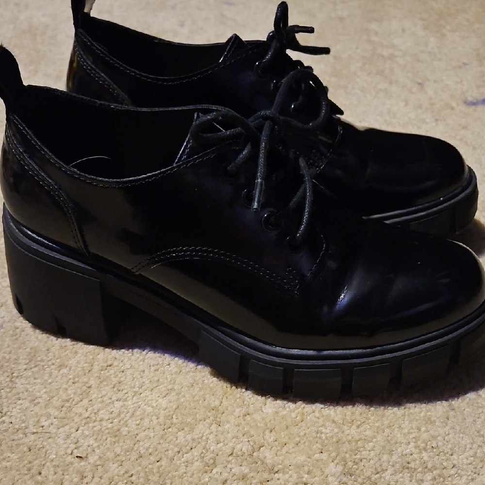 Black Chunky Lace-Up Women's Shoes